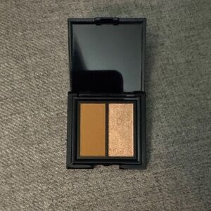 Dual-Tone Eyeshadow Palette - Gold and Brown